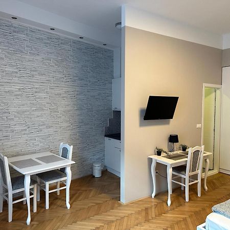 Nice 5 Apartments Sarajevo Luaran gambar