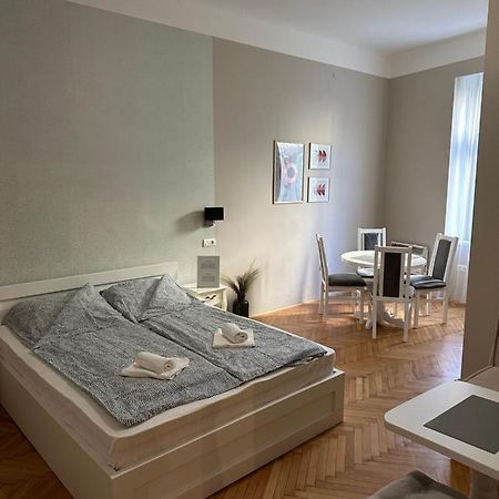 Nice 5 Apartments Sarajevo Luaran gambar