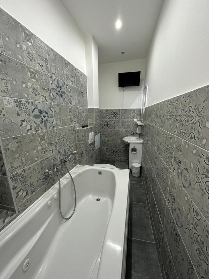 Nice 5 Apartments Sarajevo Luaran gambar